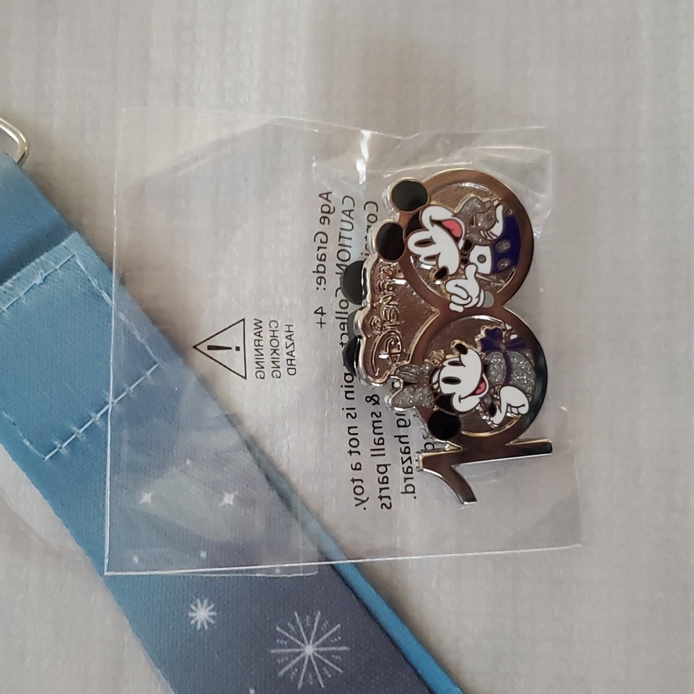 Disneyland Lanyard w/ Disney 100 Mickey & Minnie Pin, New - Picture 3 of 5
